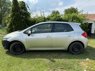 TOYOTA AURIS 1.6