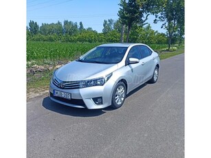 TOYOTA COROLLA Sedan 1.6 Live