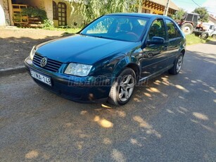 VOLKSWAGEN BORA 1.6 Comfortline