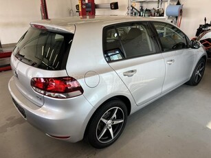 VOLKSWAGEN GOLF 1.6 TDi Highline OLASZ ROZSDAMENTES! 140 e KM! TÉLI - NYÁRI GUMI! GARANCIA!