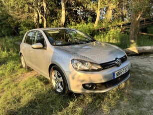 VOLKSWAGEN GOLF VI 1.6 TDi Highline DSG