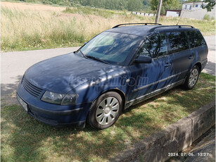 VOLKSWAGEN PASSAT V