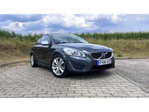 VOLVO C30 1.6 D DRIVe Momentum KÍVÜL BELÜL GYÖNYÖRŰ!