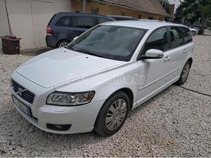 VOLVO V50 2.4 D [D5] Summum (Automata)