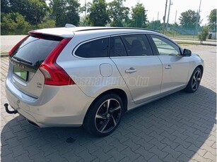 VOLVO V60 2.4 D [D6] PHEV AWD Summum Geartronic ZÖLD RENDSZÁM+VEZETETT SZERVIZKÖNYV