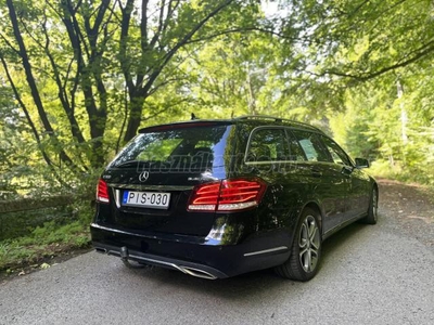 MERCEDES-BENZ E 300 BlueTEC T Avantgarde 9G-TRONIC