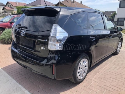 TOYOTA PRIUS+ 1.8 HSD Executive e-CVT