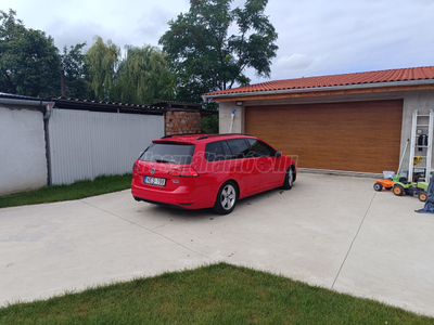 VOLKSWAGEN GOLF VII Variant 2.0 TDI Comfortline DSG