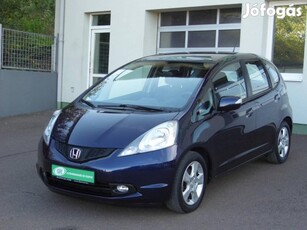 Honda Jazz 1.4 Elegance Szervizkönyv-Ülésfűtés-...