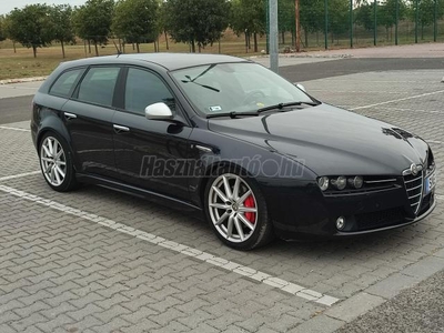 ALFA ROMEO 159 SW 1.9 JTD 16V TI (gyári fényezés. Ti felszereltség)