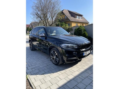 BMW X5 M50d (Automata) R20 nyári és R19 téli szett külön gyári alufelnin