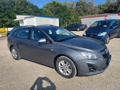 CHEVROLET CRUZE SW 1.7d LT Plus SZERVIZKÖNYV.NAVIGÁCIÓ.KAMERA.VONÓHOROG