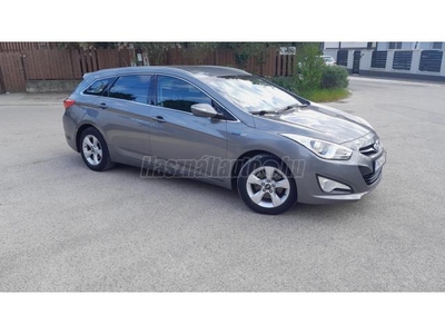 HYUNDAI I40 1.7 CRDi HP Comfort Szervizkönyv Új lendkerék.Új kuplung.Új akku. Szép Állapot!