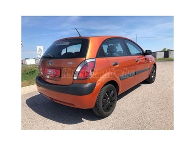 KIA RIO 1.4 EX Cool Friss műszaival! Magyar autóklubnál átvizsgálva! Garanciával . ingyen szervízekk