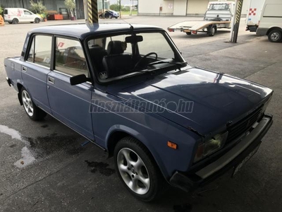 LADA 2105