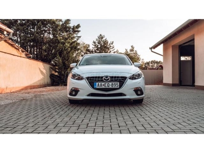 MAZDA 3 Sport 2.0 Revolution