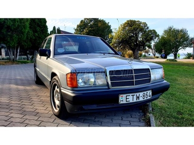 MERCEDES-BENZ 190 D