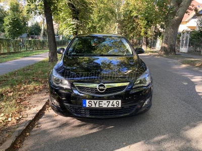 OPEL ASTRA J 1.6 T Sport