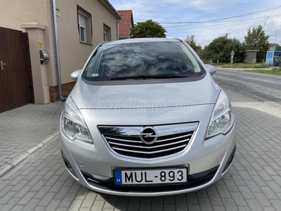 OPEL MERIVA B 1.7 CDTI Cosmo