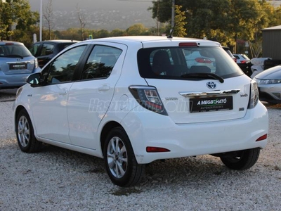 TOYOTA YARIS 1.5 HSD Active (Automata) Digit klíma Tempomat Tolatókamera