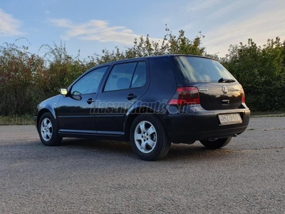 VOLKSWAGEN GOLF IV 1.6 Edition