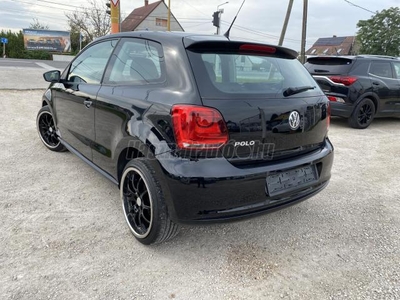 VOLKSWAGEN POLO V 1.2 60 Trendline Klíma '17 alufelni