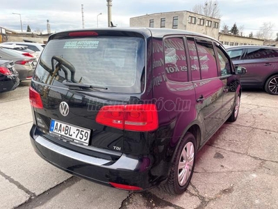 VOLKSWAGEN TOURAN 1.6 CR TDI Comfortline VÉGIG.VEZETETT.SZAKSZERVIZKÖNYV