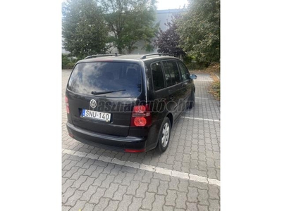 VOLKSWAGEN TOURAN 1.9 PD TDi Conceptline