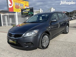 KIA CEE'D SW 1.4 LX Megkímélt! Szervizkönyv!