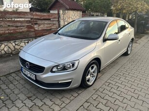 Volvo S60 2.0 D [D4] Kinetic M.o-i.Végig Szervi...