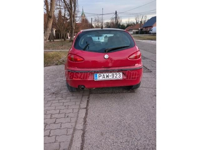 ALFA ROMEO 147 1.6 T. Spark Distinctive