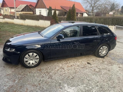 AUDI A4 Avant 2.0 TDi DPF B8