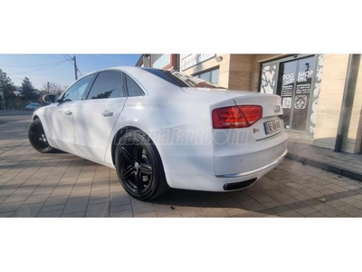 AUDI A8 4.0 V8 TFSI quattro Tiptronic ic