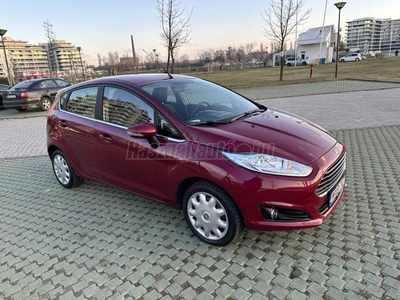 FORD FIESTA 1.0 GTDi EcoBoost Titanium Magyarországi. végig vezetett szervizkönyvvel