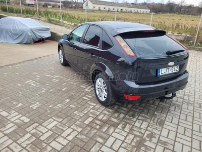 FORD FOCUS 1.6 TDCi Ghia DPF