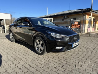 INFINITI Q30 1.6t Luxe Sz.könyv/Navi/Magyarországi/GYÁRI GARANCIA!!!