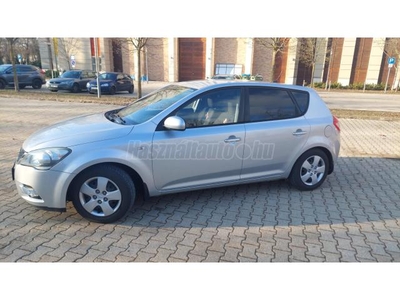 KIA CEE'D 1.4 EX