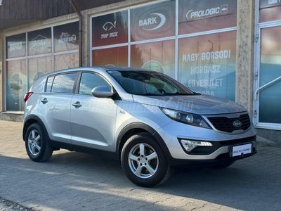 KIA SPORTAGE 1.7 CRDi EX Gyári fényezés.hibátlan állapotban