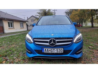 MERCEDES-BENZ B 180 d BlueEFFICIENCY Style LED NAVI