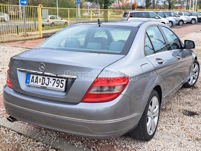 MERCEDES-BENZ C 220 CDI Avantgarde (Automata) Leinformálható Gyári Megkímélt Szervizkönyv