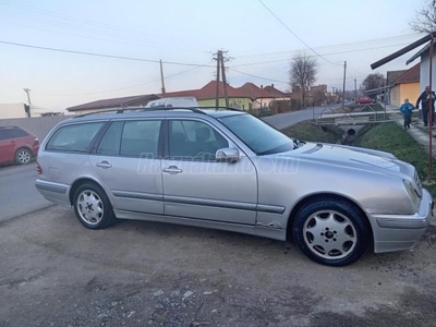 MERCEDES-BENZ E 220 T CDI Classic (Automata)