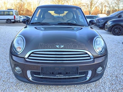 MINI MINI COOPER 1.6 VEZETETT SZERVIZKÖNYV-82.376 KM-VAJ BŐR-ÜLÉSFŰTÉS!