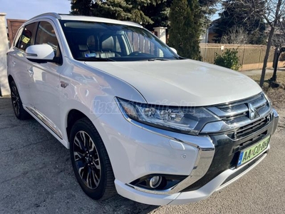 MITSUBISHI OUTLANDER 2.0 PHEV Instyle Navi 4WD CVT Gyöngyházfehér! Kérhető összes extrával szerelt!