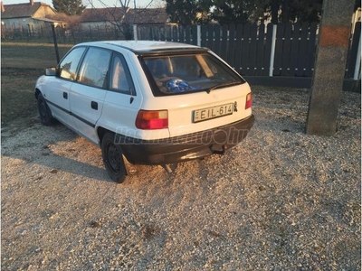 OPEL ASTRA F 1.4i GL SE