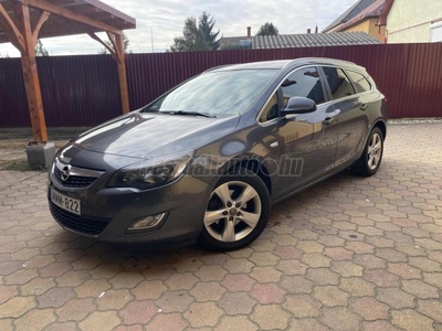 OPEL ASTRA J 1.7 CDTI Cosmo