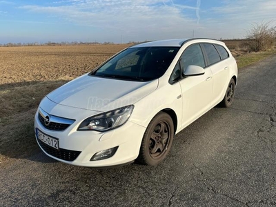 OPEL ASTRA J 1.7cdti sports tourer-isuzu motor-megkÍmélt-költségmentes-azonnal vihetö