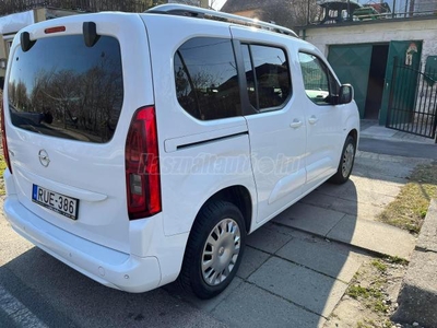 OPEL COMBO Life 1.2 T Enjoy (7 személyes )