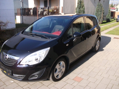 Opel Meriva B 1.4 T Cosmo 122EKM. 1.TUL!