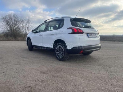 PEUGEOT 2008 1.2 PureTech Active