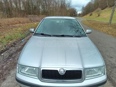 SKODA OCTAVIA 1.8 Turbo Elegance